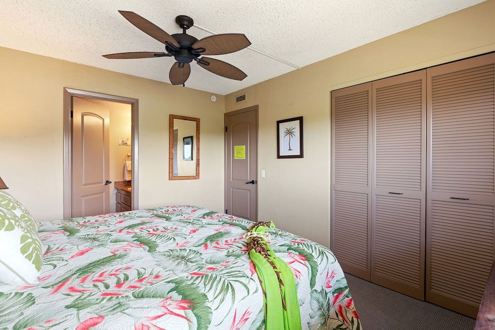White Sands Village #222 Across From Beach Condo, Multiple Beds, Balcony, Partial Ocean View (White Sands Village #222) 2