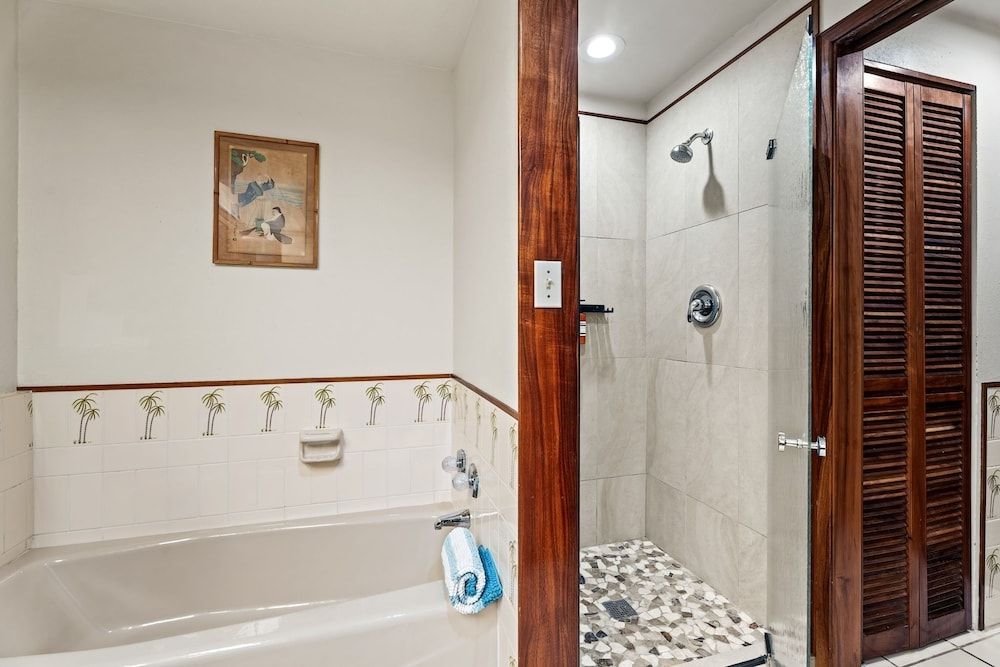 Kahalu'u Bay S #204 2 Bedroom Condo by RedAwning Condo, 2 Bedrooms 14