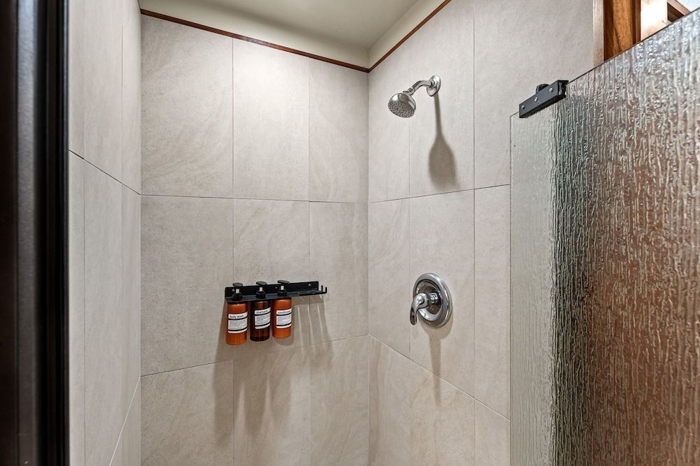 Kahalu'u Bay S #204 2 Bedroom Condo by RedAwning Condo, 2 Bedrooms 15