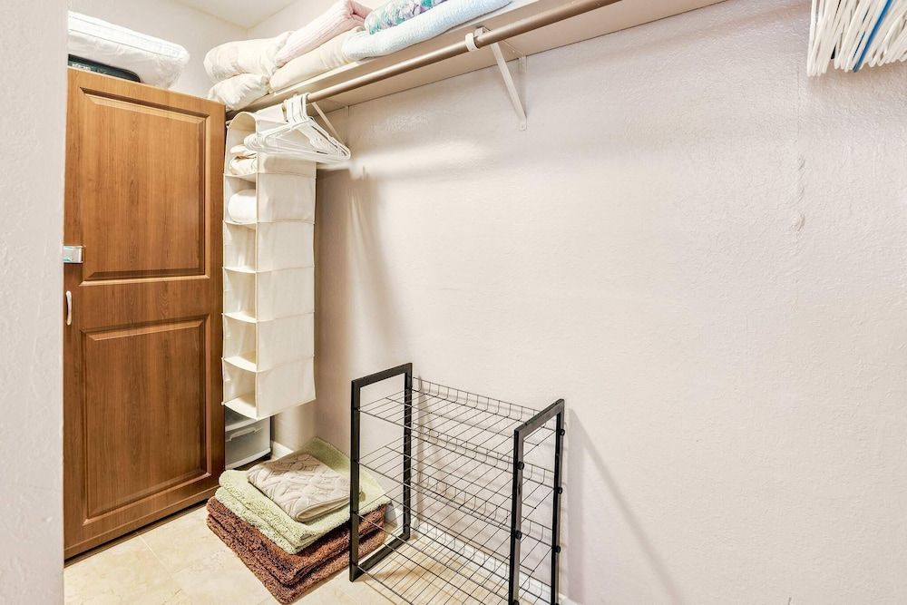 Keauhou Punahele Private Lanai w/ Grill Condo, Multiple Beds, Patio, Garden View (Keauhou Punahele #E105) 11