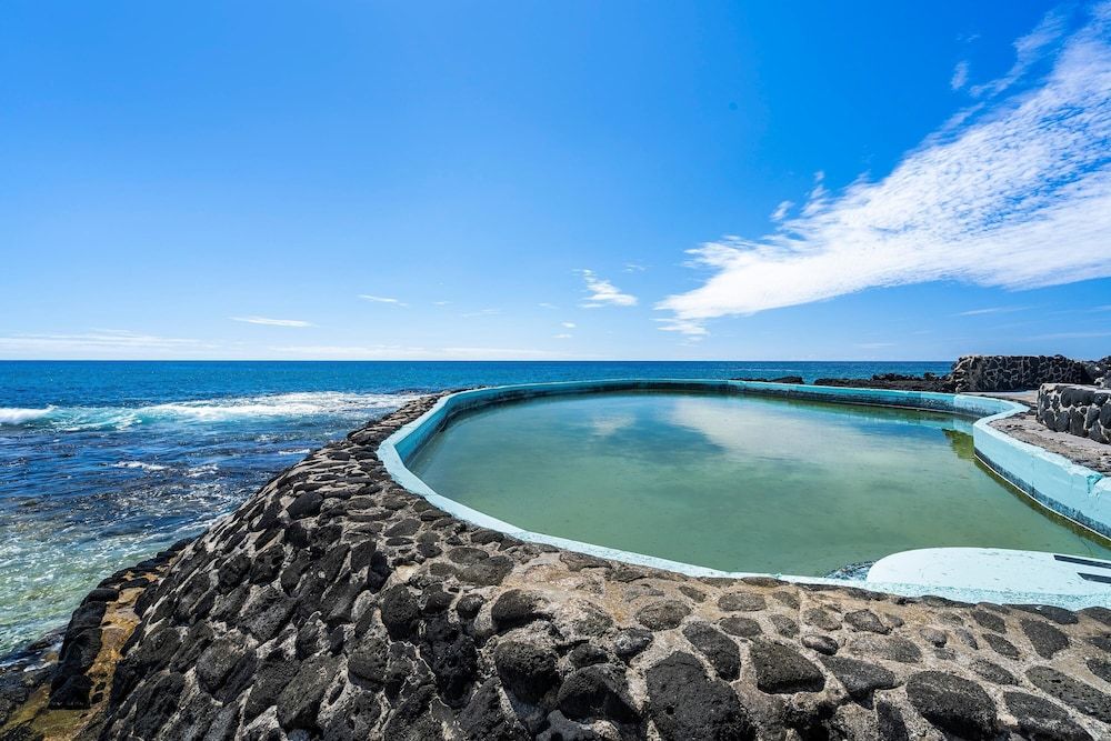 undefined Kona Isle D2