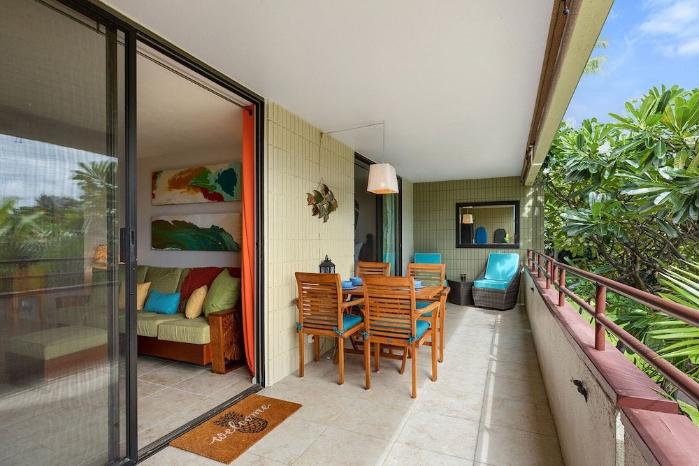 White Sands Village Oceanfront Condo, Multiple Beds, Balcony, Partial Ocean View (White Sands Village #129) 9