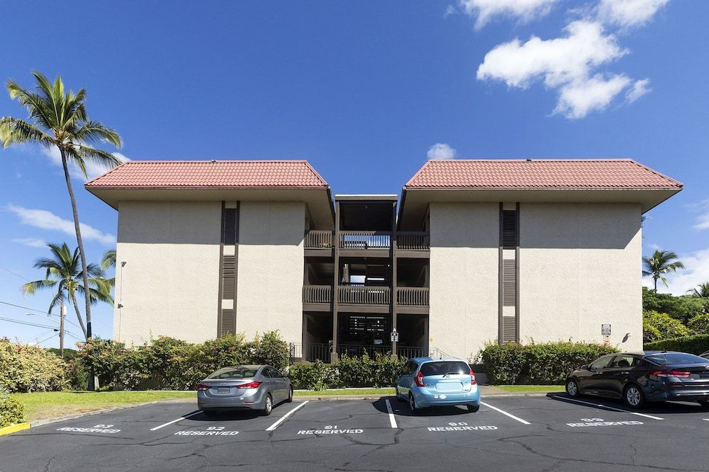 undefined Kona Mansions 5-minute Walk to Honls Beach 2