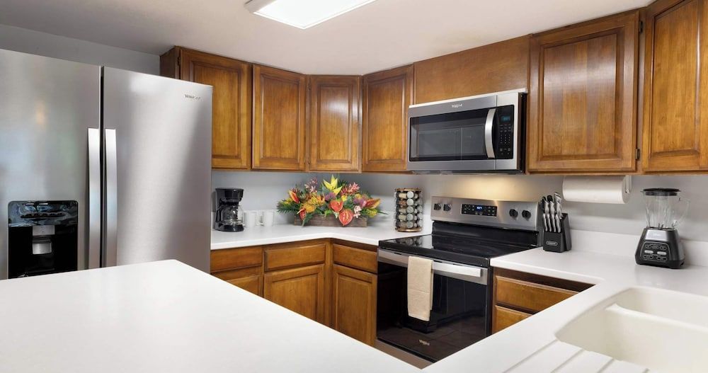 Steps From Magic Sands Pool, Wi-fi & Attractions Condo, Multiple Beds, Lanai (White Sands Village #111) 16