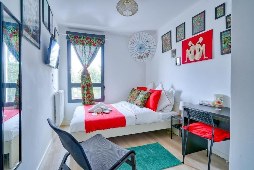 Honeymoon Room