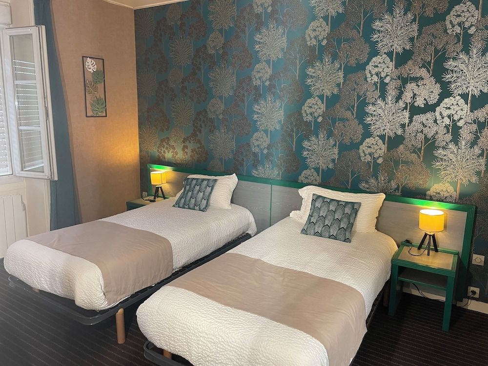 Logis Hôtel la Résidence Twin Room 2