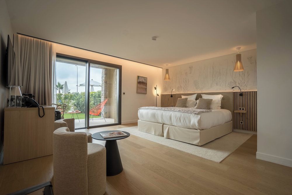 Deluxe Double or Twin Room, Garden View