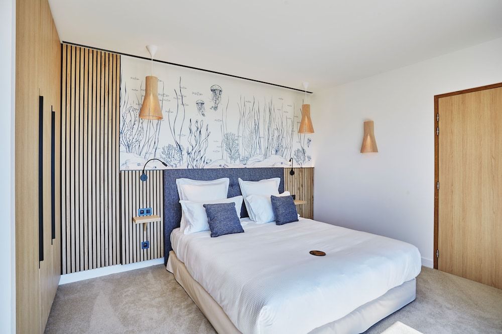 Design Room, 1 Queen Bed, Accessible, Sea View