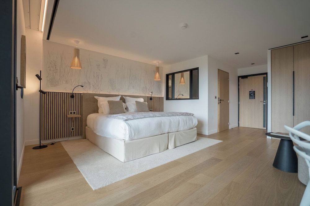 Deluxe Double or Twin Room, Garden View