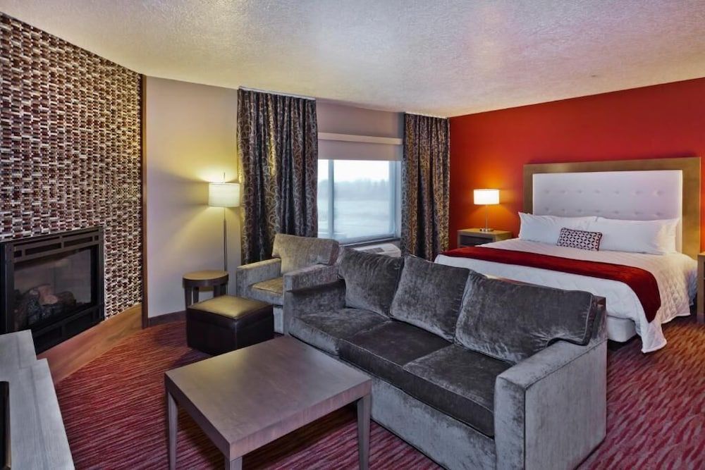 Shoshone Rose Casino & Hotel Deluxe Room, 1 King Bed, Non Smoking