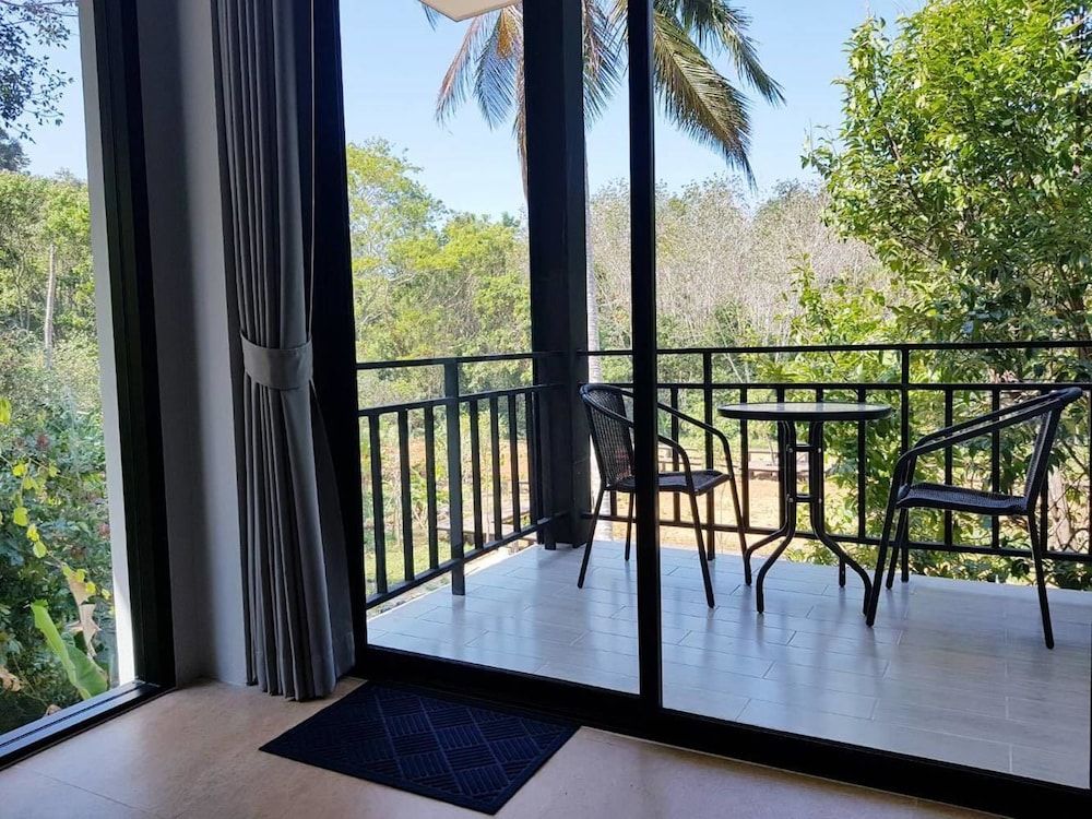 Evergreen Kohchang Resort Standard Quadruple Room 3