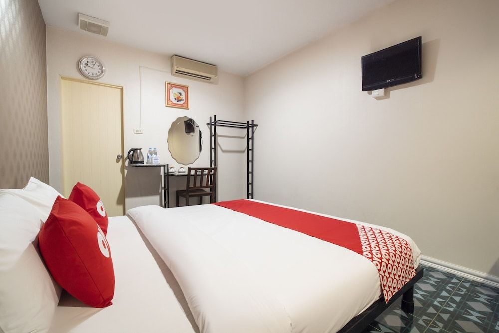 OYO 703 Koh Chang Riverside Resort Standard Double Room 4