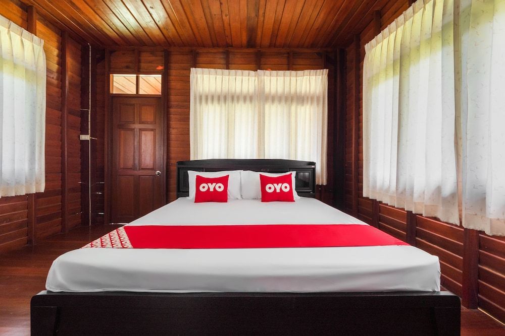 OYO 1143 Phet Luran Thai Resort Kohchang Deluxe Double Room 6