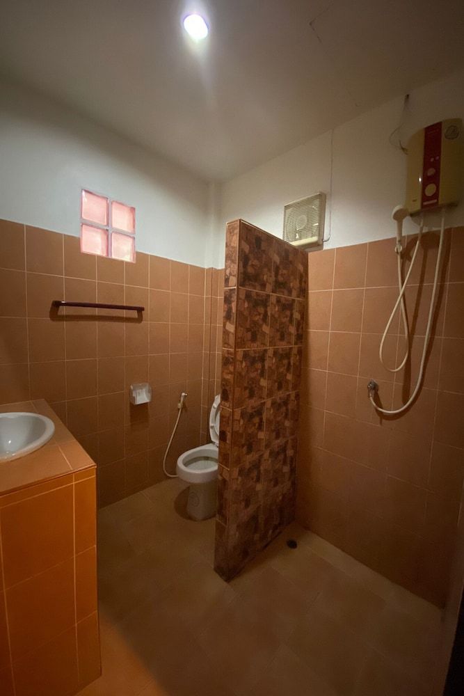 OYO 1144 Baan Phu Resort Standard Double Room 3