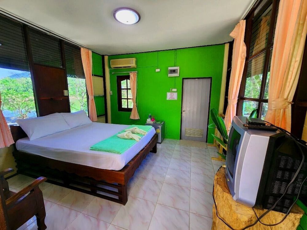 Banmae Resort Kohchang Basic Room 5