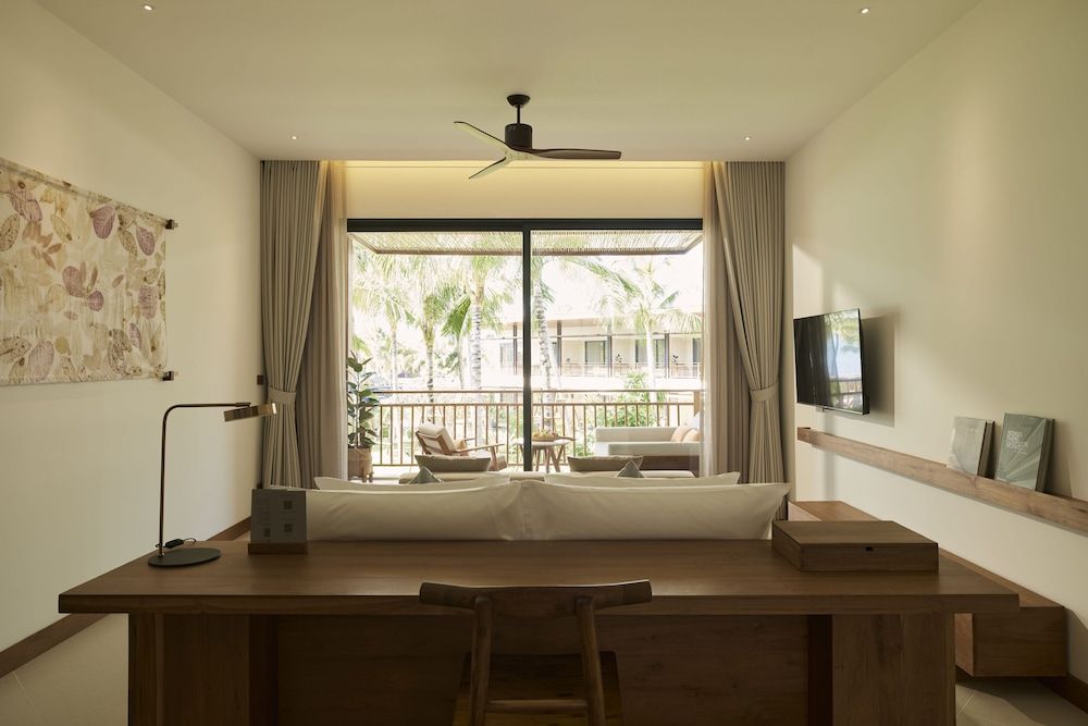 The Retreat Koh Chang Deluxe Room, 1 King Bed, Balcony 5