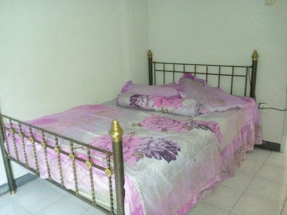 Kota Bunga C Villa, 4 Bedrooms 2