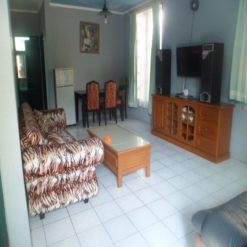 Kota Bunga N Villa, 4 Bedrooms 13