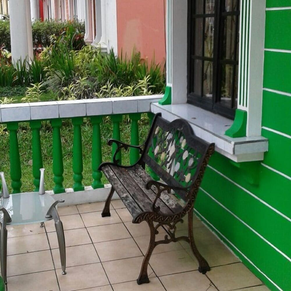 Kota Bunga FF Villa, 4 Bedrooms 4