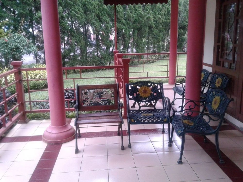 Kota Bunga BB Villa, 4 Bedrooms 8