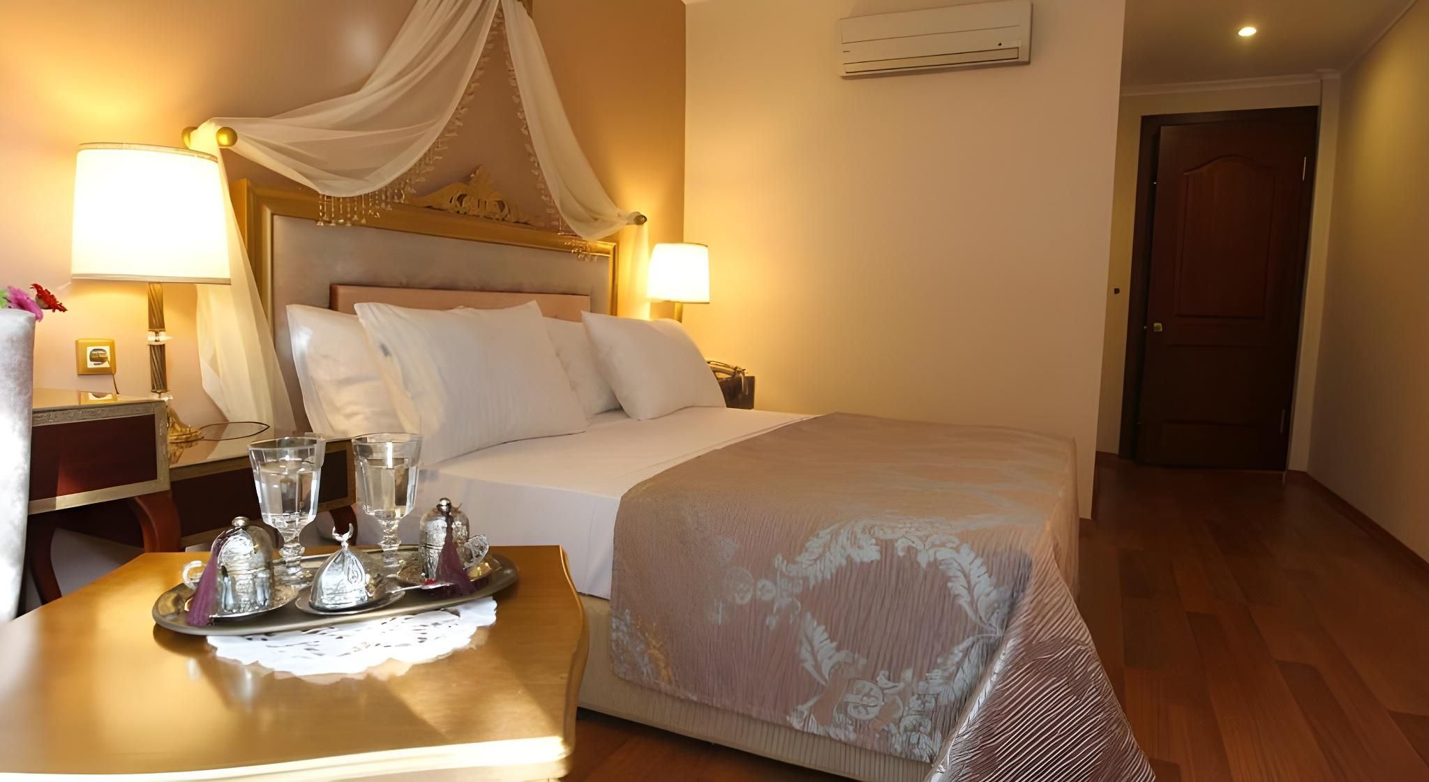 Saint John Hotel 3 Single Beds 2