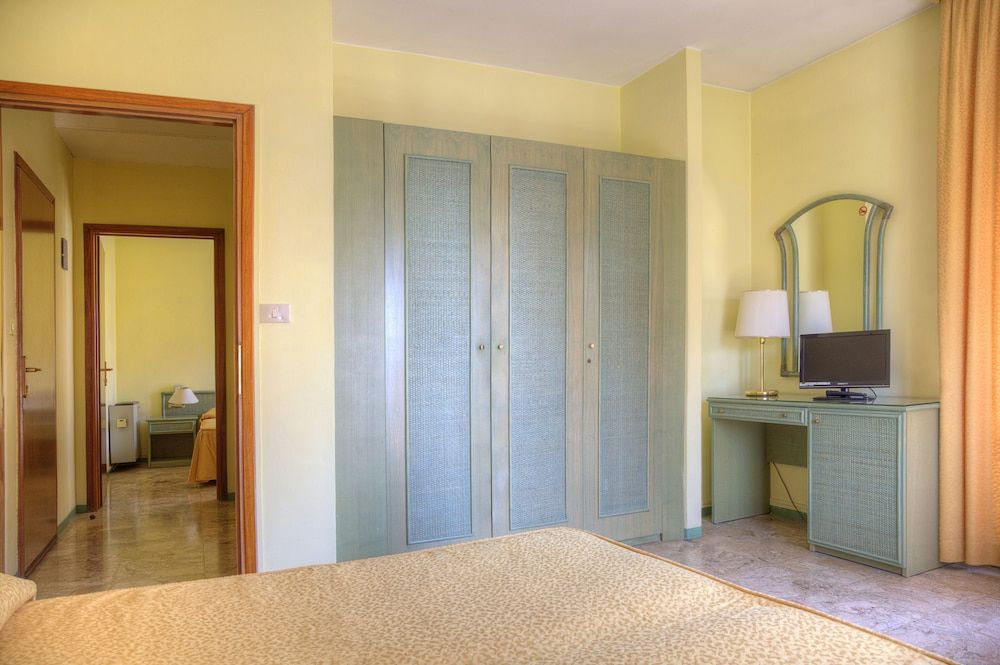 Family Room, 2 Bedrooms, Terrace, City View