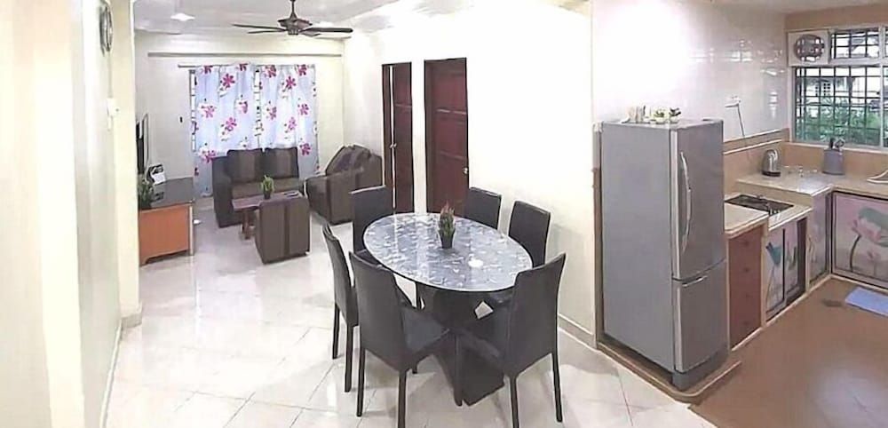 Comfort Apartment, 3 Bedrooms, City View (B)