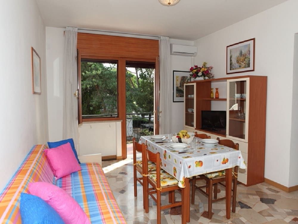 Apartment, 2 Bedrooms (B30041)