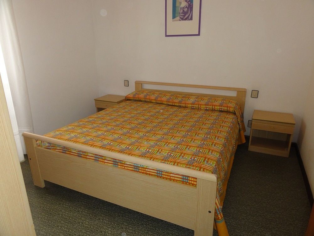 Apartment, 2 Bedrooms (A90095)
