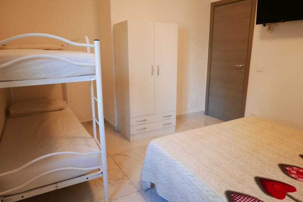 Appartamenti Fiorita Apartment, 2 Bedrooms (1) 6