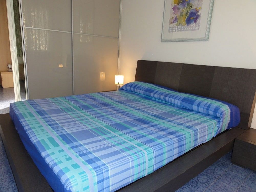 Apartment, 2 Bedrooms (C30503)