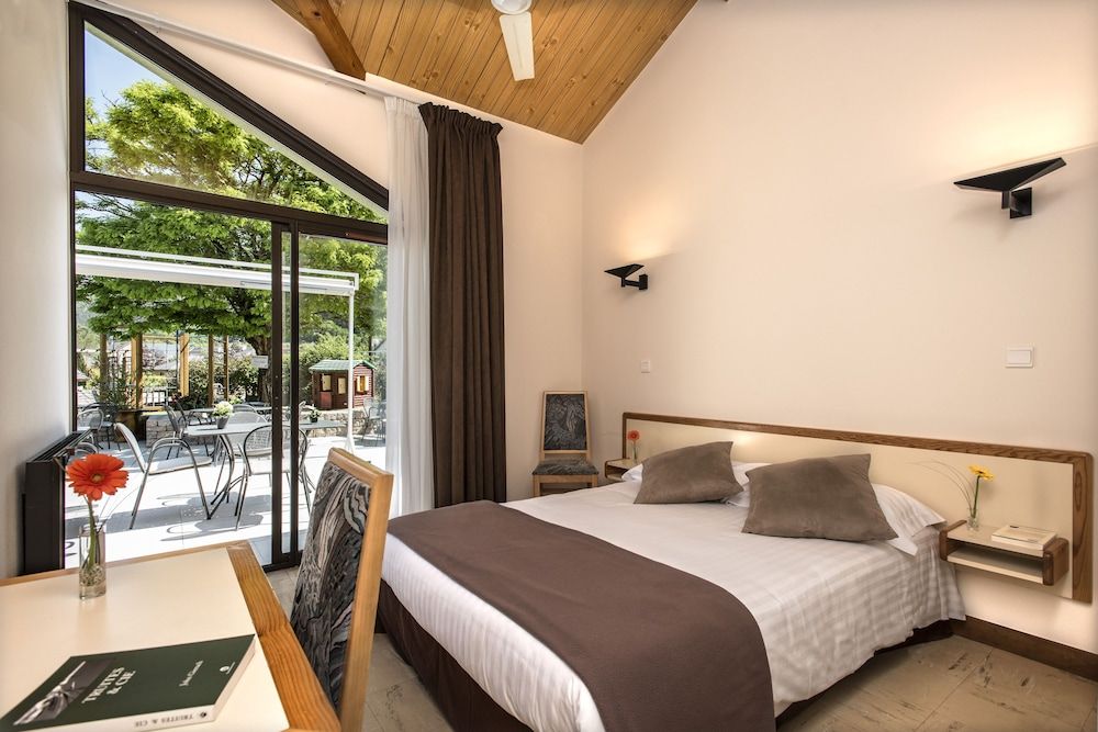 Hotel Le Calice du Gevaudan Basic Double Room 3