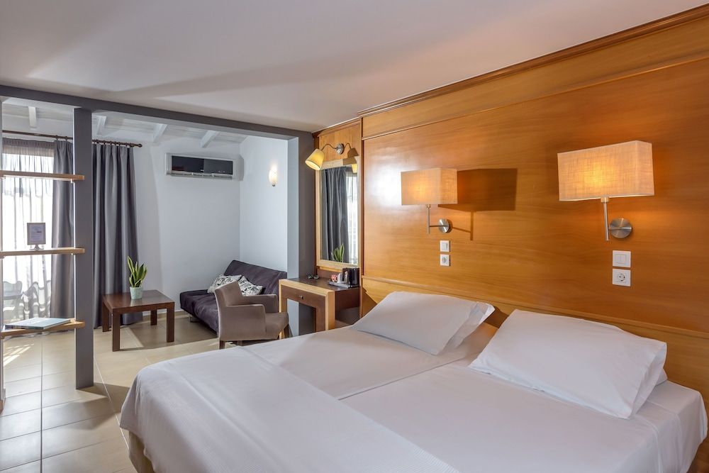 Iraklion Hotel Family Room, 2 Bedrooms