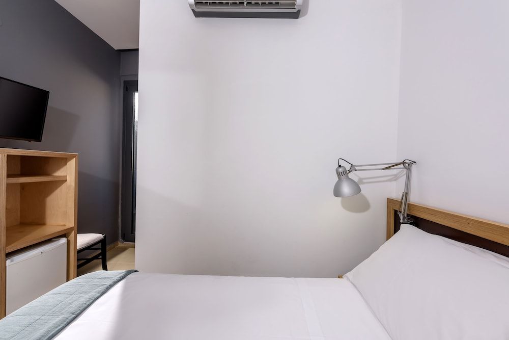 Iraklion Hotel Single Room 3
