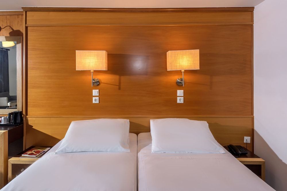 Iraklion Hotel Family Room, 2 Bedrooms 2