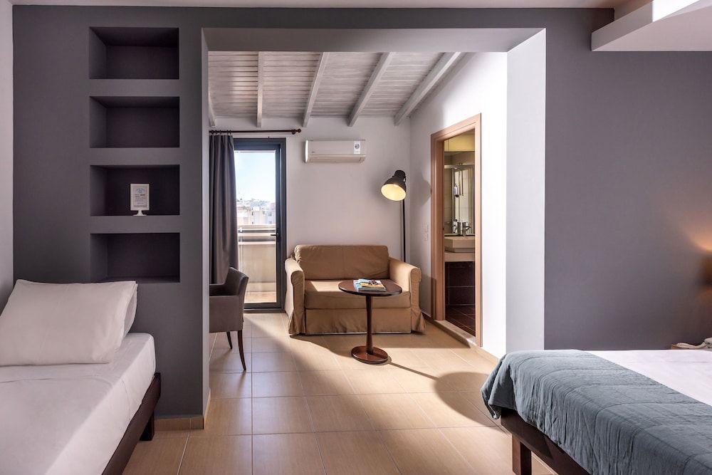 Iraklion Hotel Triple Room 9