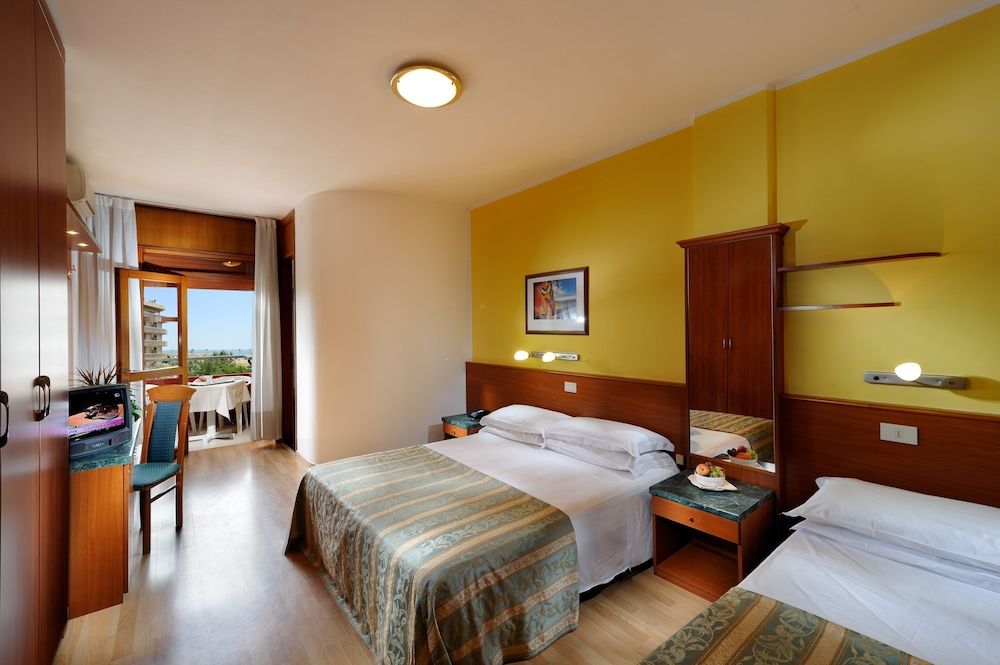 Classic Triple Room