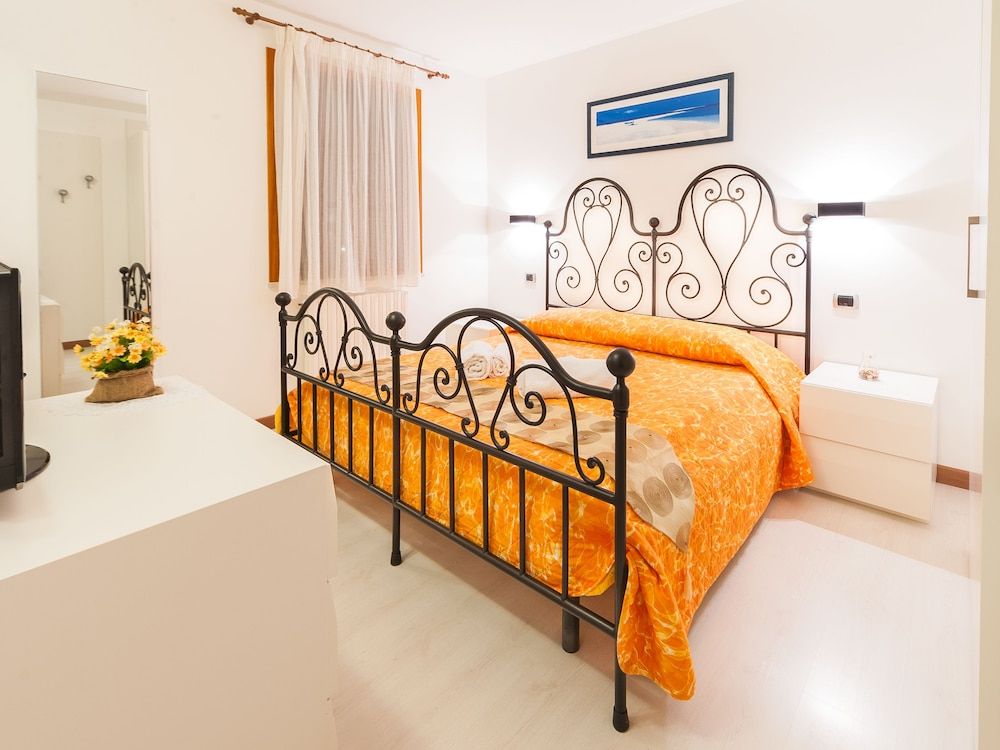 Double Room, 1 Double Bed