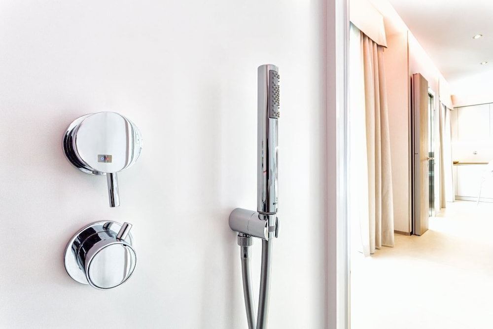 COSTA RICA BIBIONE Spa Romantic Suite, 1 King Bed, Jetted Tub 8