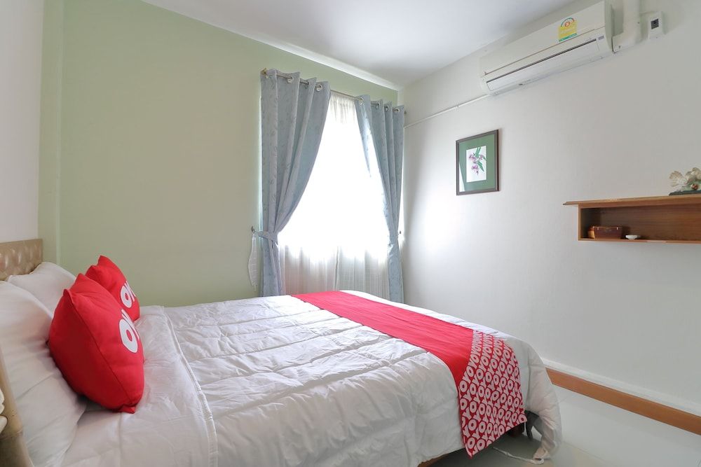 Saen Sabai Hostel Premium Double room, Shared Bathroom 4