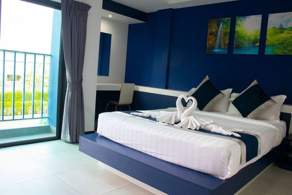 undefined 9 Winner Hotel 6