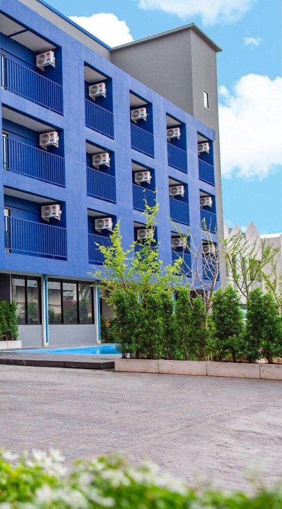 undefined 9 Winner Hotel 2