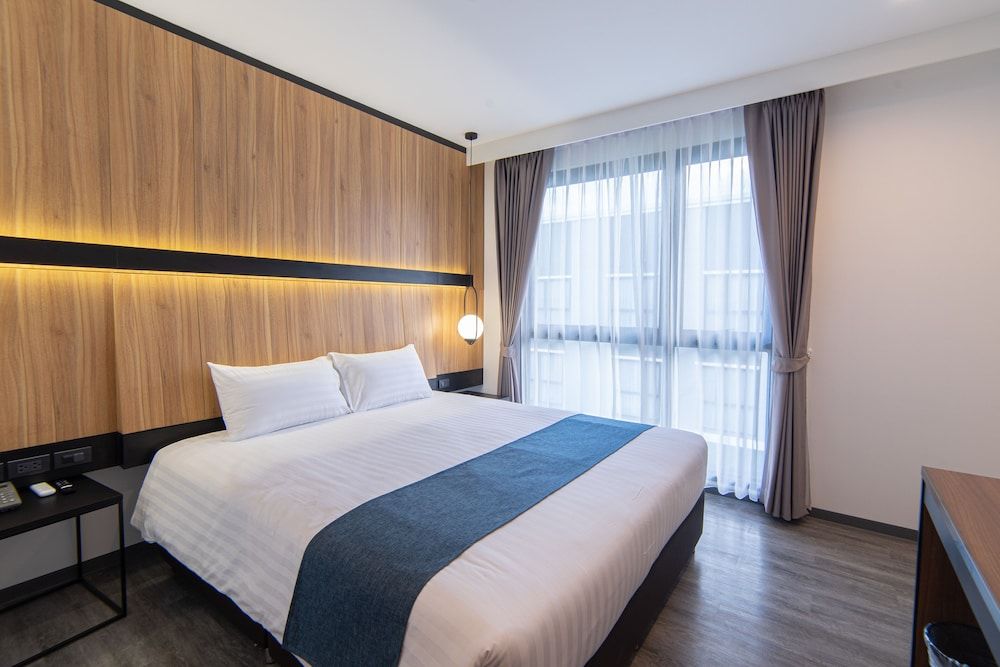 undefined Gate43 Airport Hotel 8