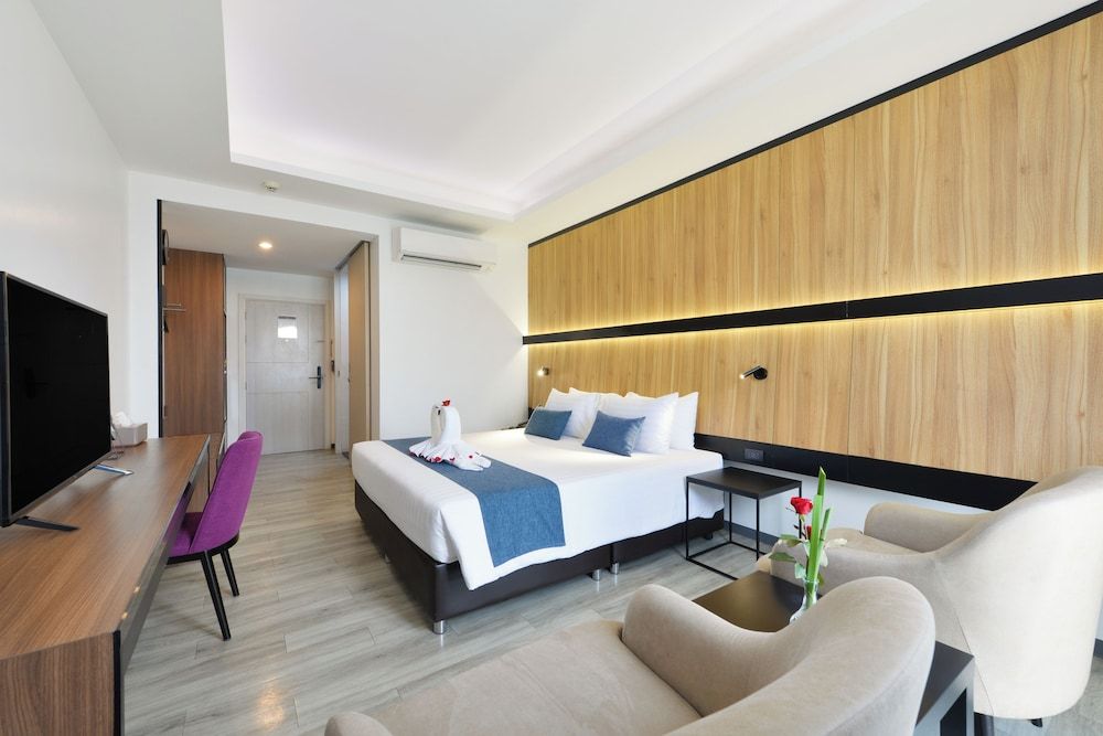 undefined Gate43 Airport Hotel 3