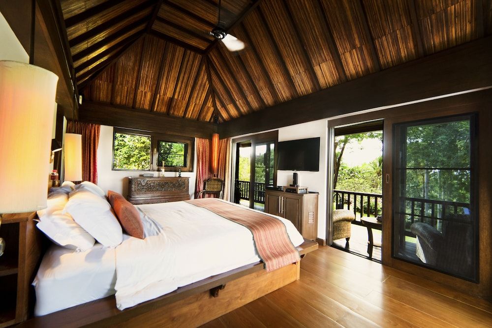 9-Bedroom Executive Pool Villa