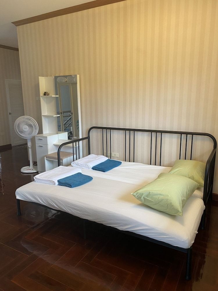 Lets Chill Pool Villa Najomtien Sattahip Let's Chill Pool Villa Sattahip 4