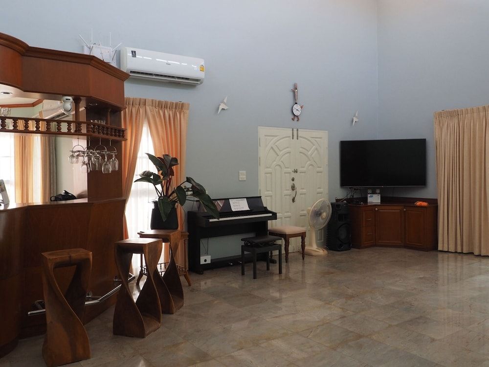 Lets Chill Pool Villa Najomtien Sattahip Let's Chill Pool Villa Pattaya Najomtien 42 28