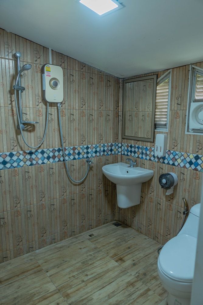 Apinya Resort Bangsarey Deluxe Home 9