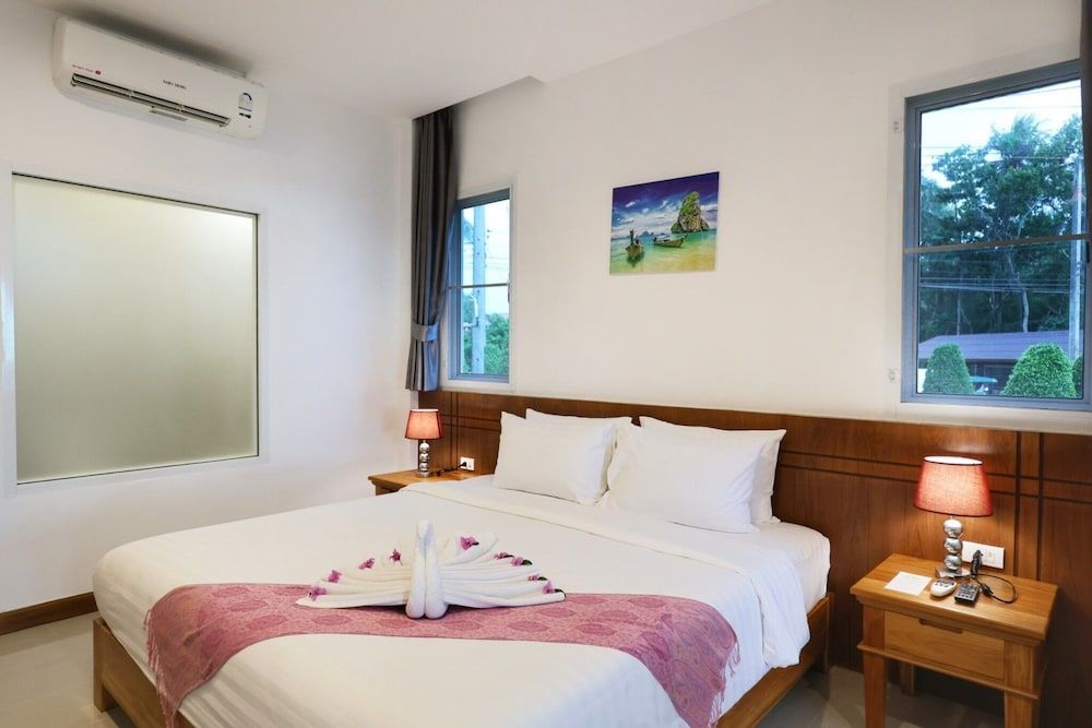 Deluxe Seaview
