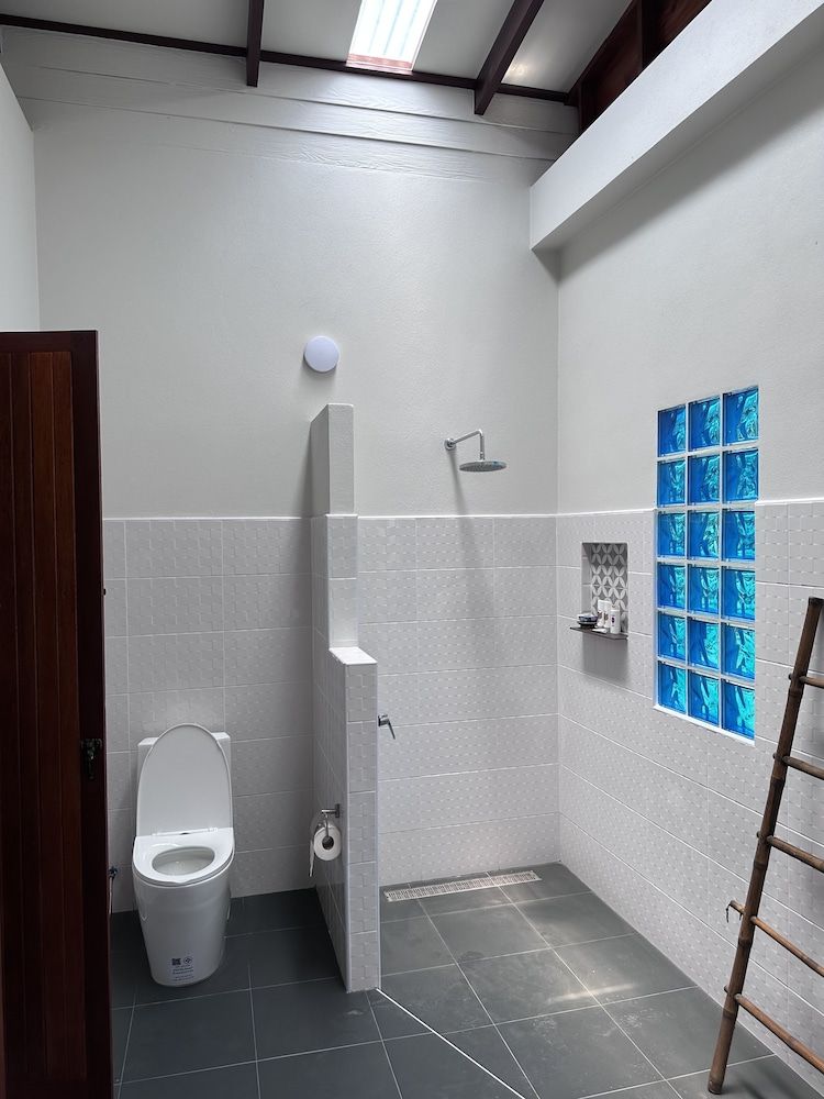 Piman Pu Piman Pu Arthouse - 2 King Beds (with A/C) 4